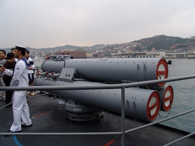 Mk32型3聯裝魚雷發射器 Mk32型3聯裝魚雷發射器