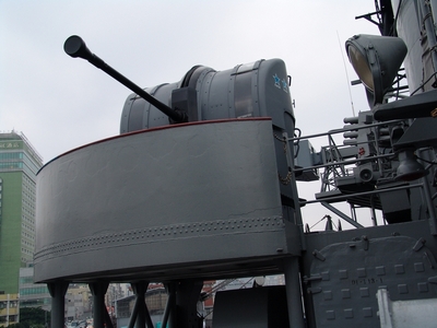 L/70 Bofors型40公厘快砲 L/70 Bofors型40公厘快砲