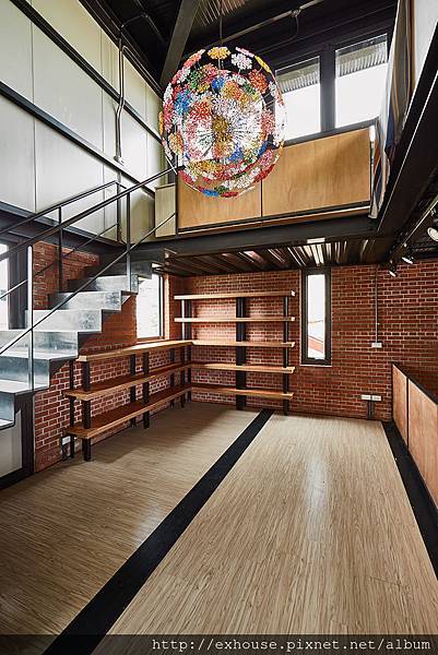 p143-2.jpg p143-2.jpg