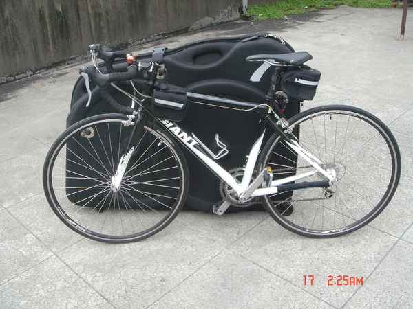 EVA硬式單車攜車箱2.jpg