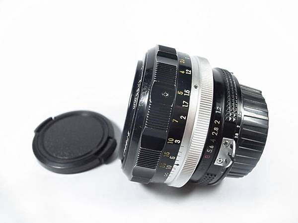 Nikon AI 55mm F1.2-03.JPG