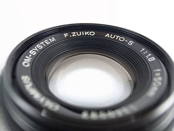 Olympus F.Zuiko Auto-S 50mm F1.8-02.jpg
