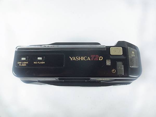 Yashica T2