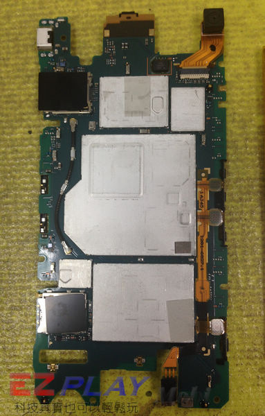 摔機 Sony Xperia Z3 Compact 面板更換實錄.7