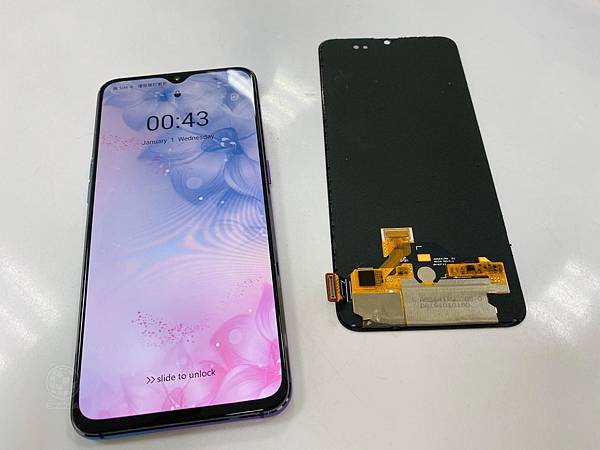 OPPO R17PRO更換液晶(2)