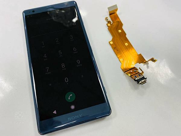 SONY XZ2充電異常 SONY XZ2充電異常
