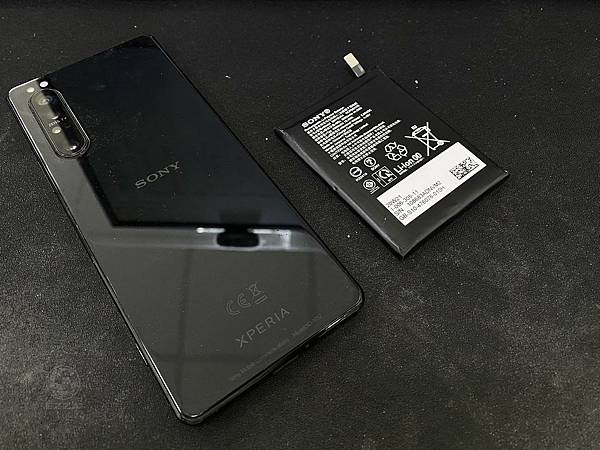 Sony Xperia 5 II電池膨脹