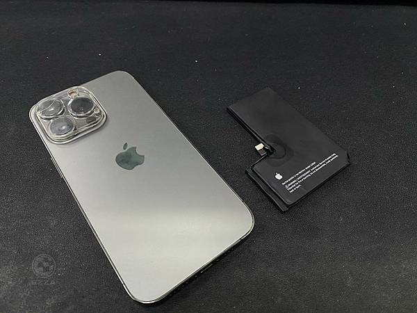 IPHONE13PRO電池膨脹