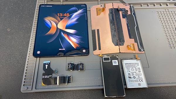 三星摺疊機維修｜Galaxy Z Flip / Fold 系