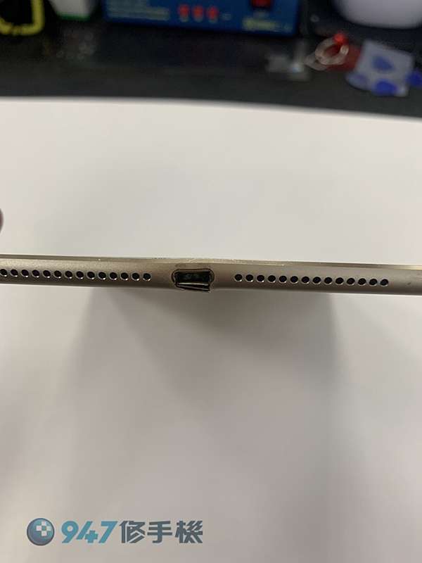 插拔太大力導致充電孔壞掉的ipad Air2 947修手機 現場快速檢測維修 痞客邦 插拔太大力導致充電孔壞掉的ipad Air2 947修手機 現場快速檢測維修 痞客邦