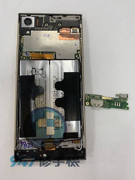SONY XA1手機維修_電池更換_尾插更換03.jpg SONY XA1手機維修_電池更換_尾插更換03.jpg