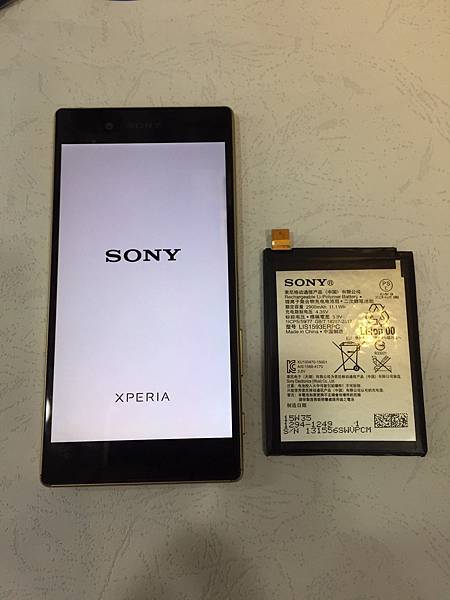 SONY Z5手機維修_更換電池04.jpg