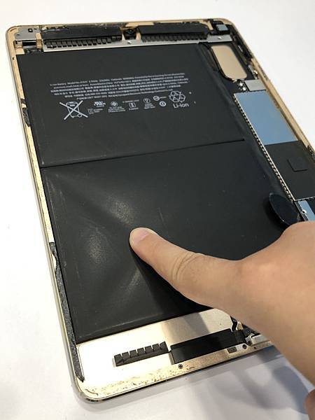 IPAD AIR2平板維修_更換電池02.jpg IPAD AIR2平板維修_更換電池02.jpg
