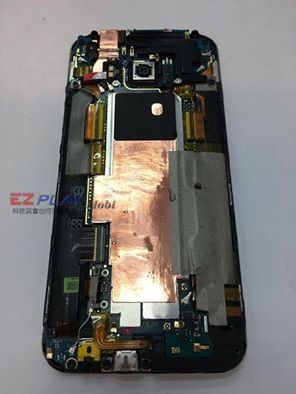 HTC M9滑落馬桶裡