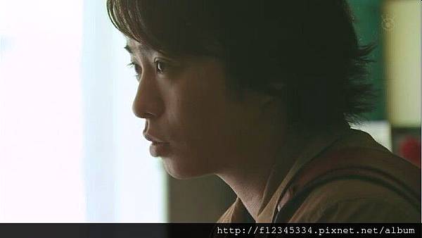 (家族遊戲01.rmvb)[01.10.23.953].jpg