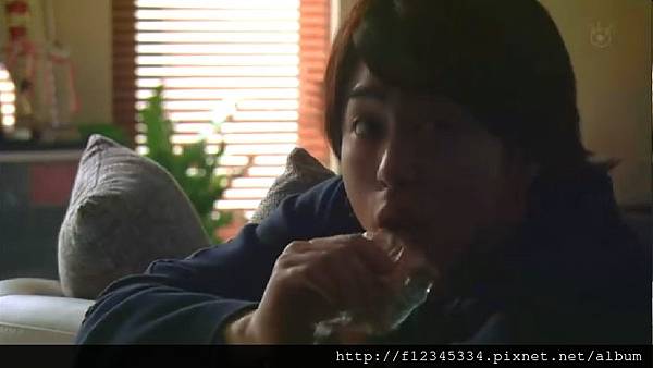 (家族遊戲02.rmvb)[00.42.03.349].jpg