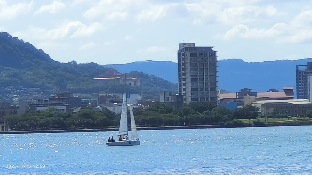 環保阿嬤孝順的長子長媳開車載我來/淡水一日輕旅行(二)水灣餐