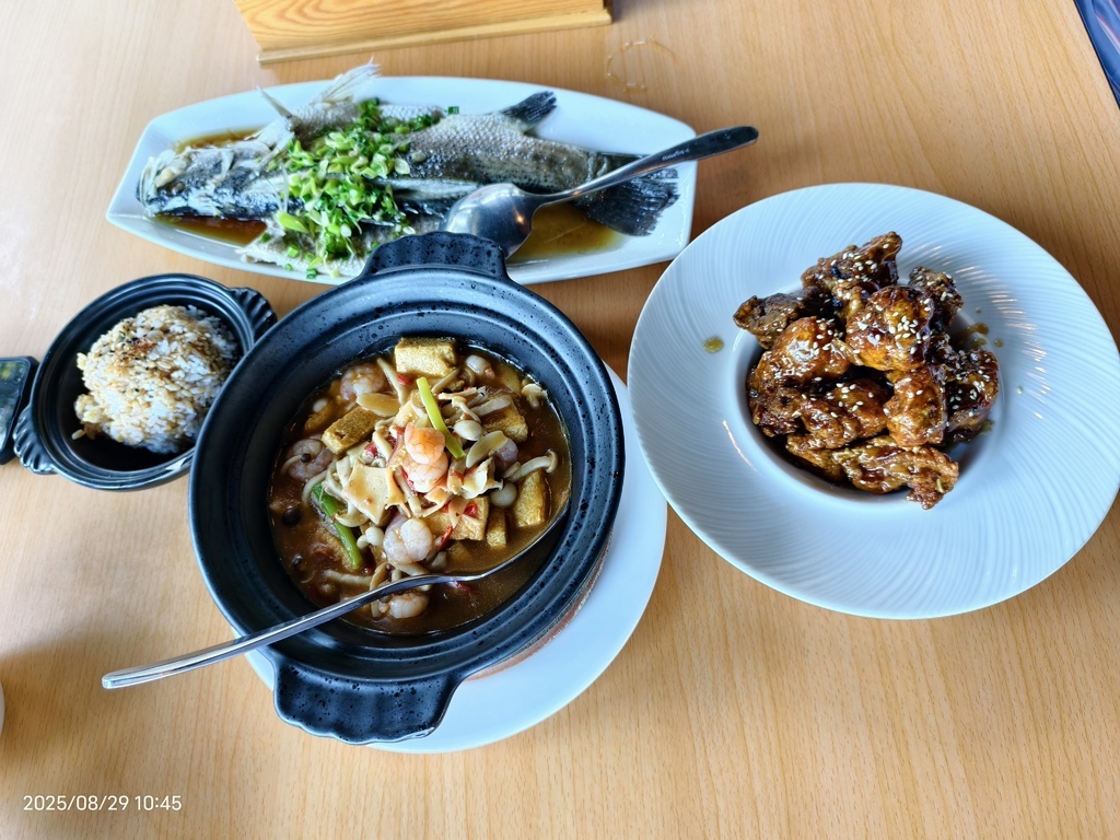 環保阿嬤金鳳姨長子長媳三峽.紫薇山林景觀餐廳悠遊趣20250