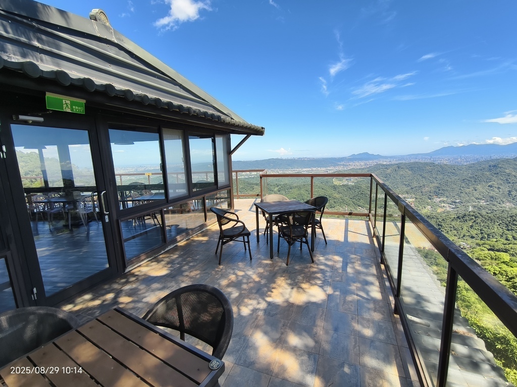 環保阿嬤金鳳姨長子長媳三峽.紫薇山林景觀餐廳悠遊趣20250