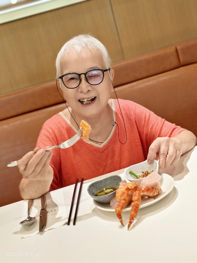 環保阿嬤金鳳姨長子長媳長孫長孫女天秤座媳孫慶生會
