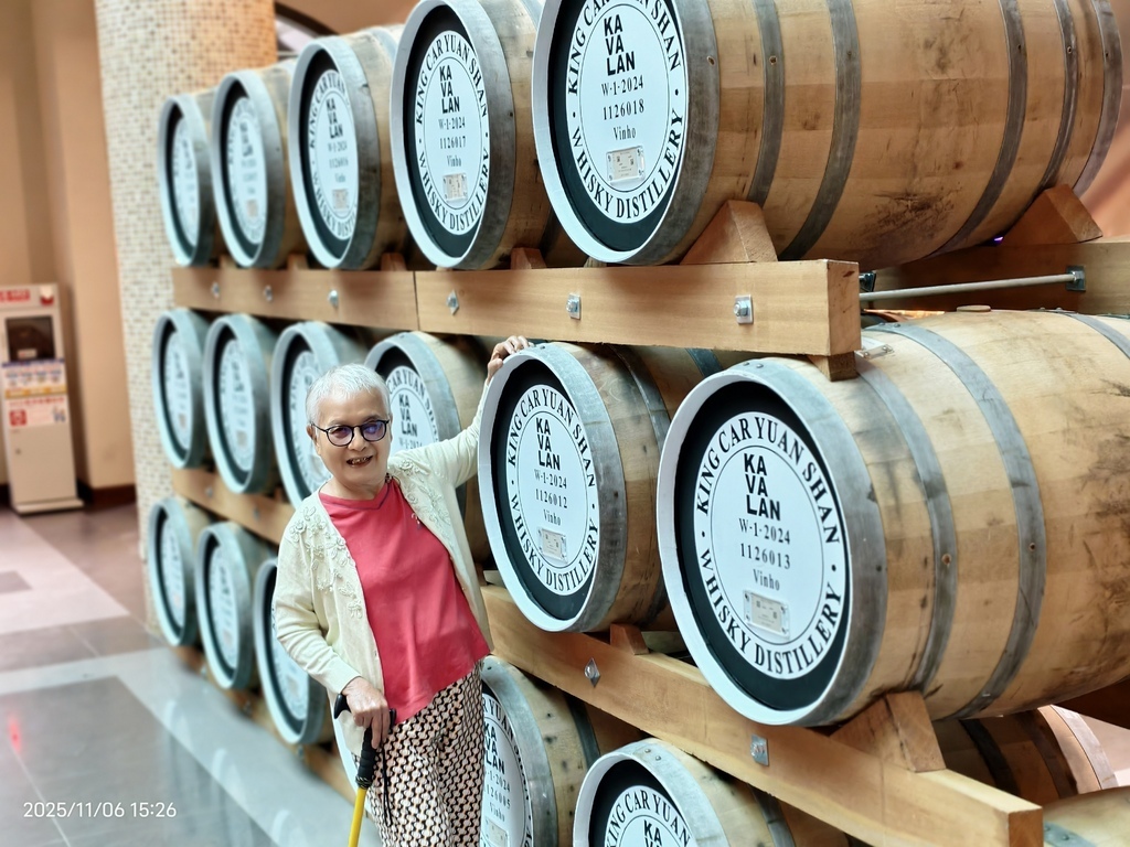 環保阿嬤金鳳姨長子長媳樂遊- 頭城山間-金車伯朗咖啡城堡-共