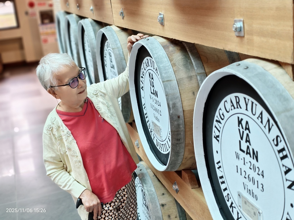 環保阿嬤金鳳姨長子長媳樂遊- 頭城山間-金車伯朗咖啡城堡-共