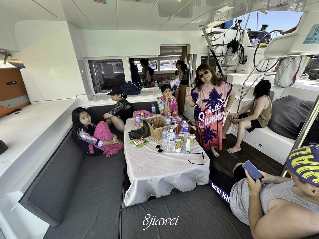【龜山島牛奶海遊艇這樣玩】炎炎夏日就要包船玩水去，超爽的啦！