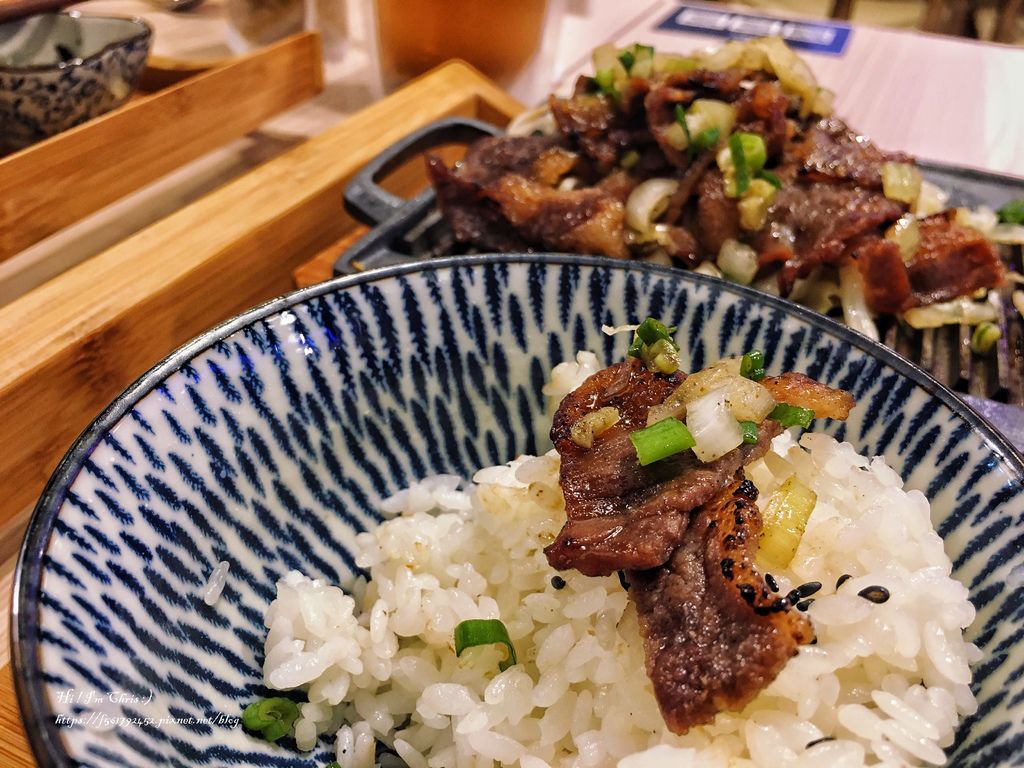 信義ATT美食賣飯食