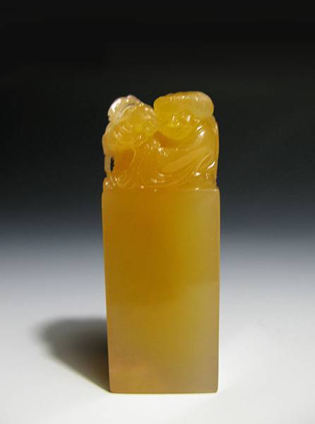 石雕刻黃荔枝晶牧羊童鈕章-1