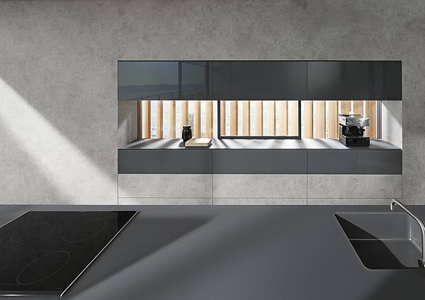 kla0605_all_795182 hk-top.jpg