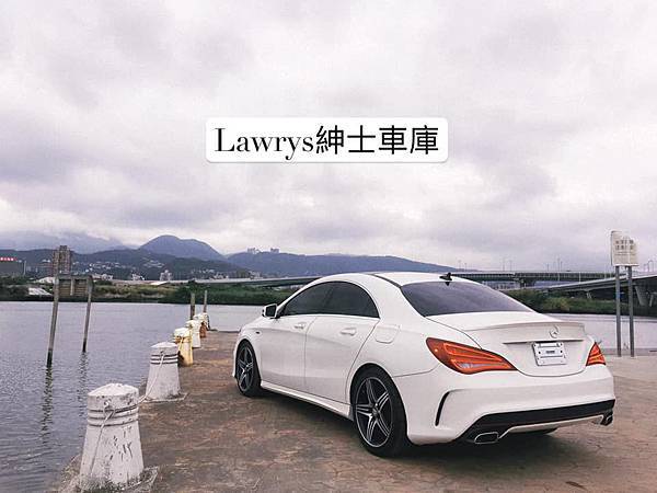 Lawrys紳士車庫2.jpg