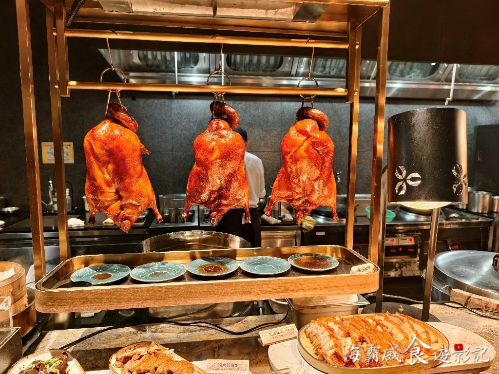 高雄●最大間吃到飽【島語 自助餐廳 ISLAND BUFFE