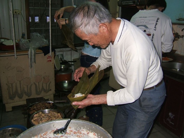 燒肉粽.jpg 燒肉粽.jpg