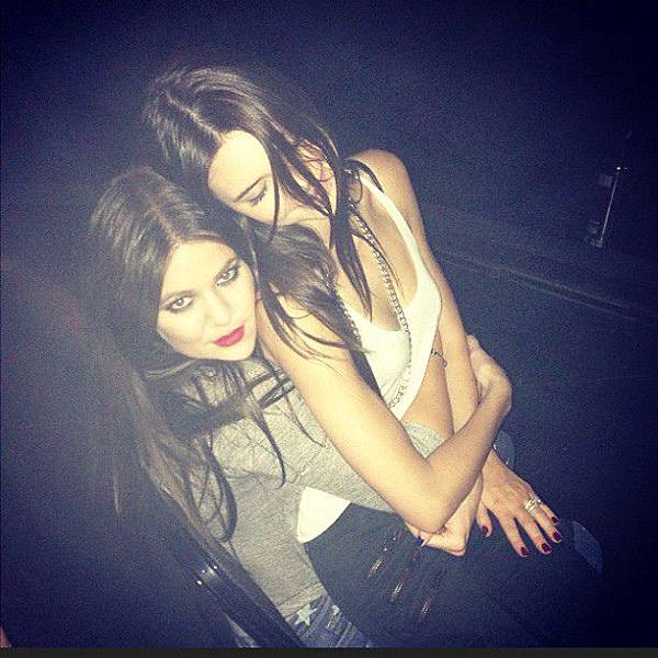 kendall_jenner_instagram_picture_october_3_2012_gxHPTTAB.sized