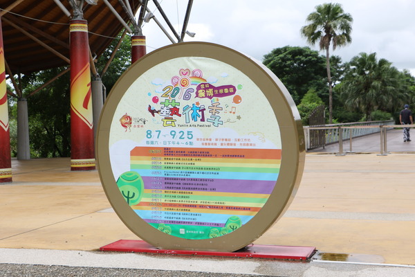 157e13a85db30f.jpg 157e13a85db30f.jpg