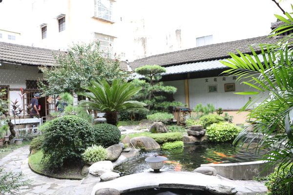 157eb9eeb5f7e4.jpg 157eb9eeb5f7e4.jpg