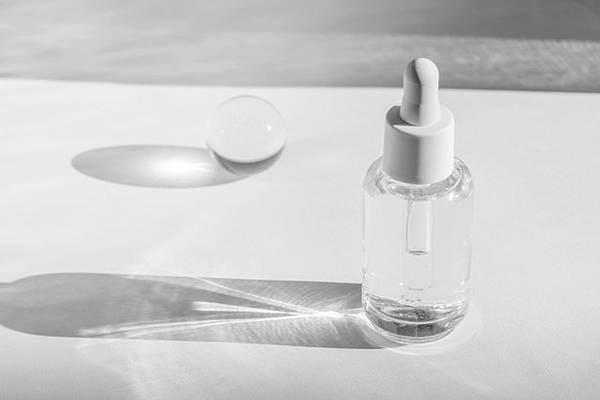 hyaluronic-polyglutamic-acid-oil-white-with-sunlight-shadow-copy-space_284704-454.jpg hyaluronic-polyglutamic-acid-oil-white-with-sunlight-shadow-copy-space_284704-454.jpg