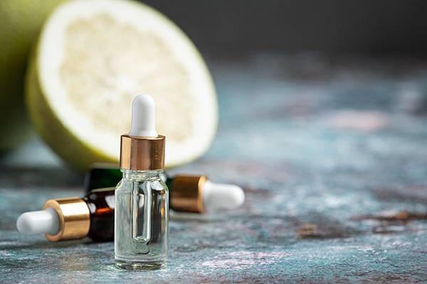 grapefruit-oil-serum-bottle-put-dark-background_1150-28083.jpg grapefruit-oil-serum-bottle-put-dark-background_1150-28083.jpg