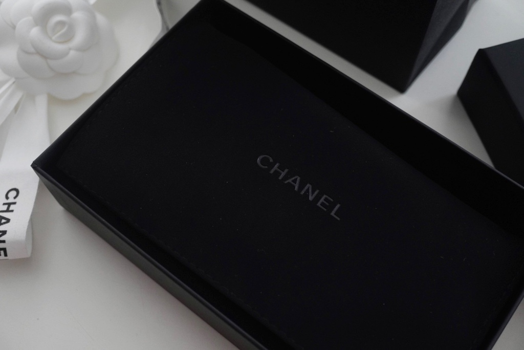 ｜沖繩戰利品｜香奈兒CHANEL 黑荔枝牛皮金扣 中夾 我找