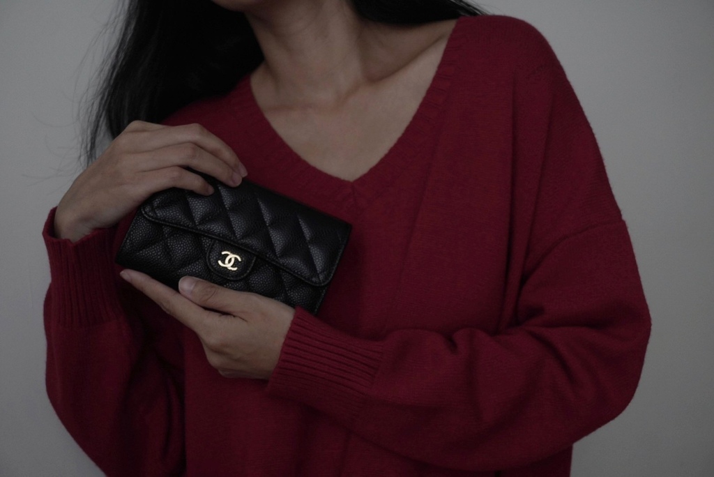 ｜沖繩戰利品｜香奈兒CHANEL 黑荔枝牛皮金扣 中夾 我找