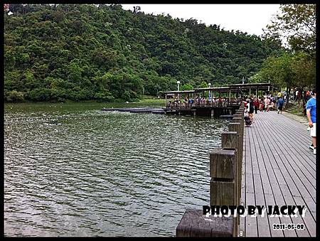 湖邊觀景步道.JPG