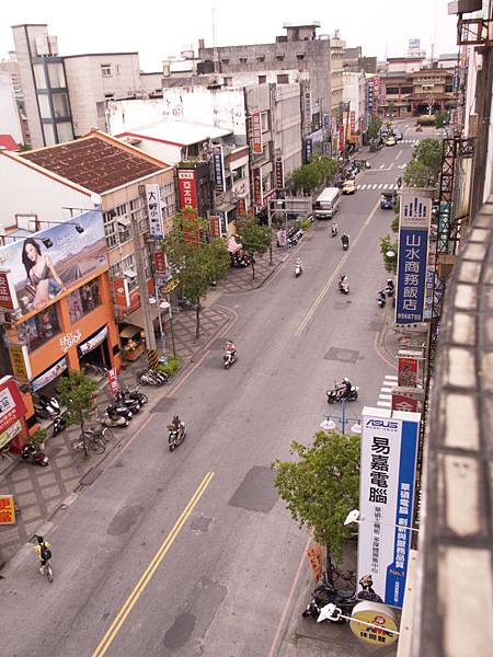 街景2_宜蘭平價住宿-站前館.JPG