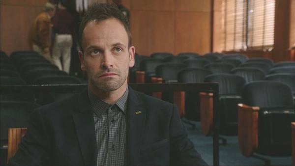 福爾摩斯：演繹法.Elementary.S02E10.Tremors.720p.HDTV.X264[(054730)11-21-54]