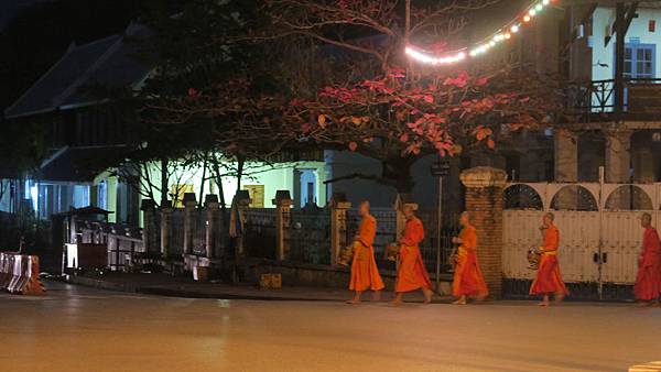 【旅行攻略】最小眾的秘境，與世無爭的寮國