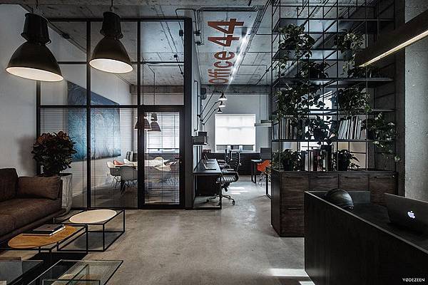 Cool-offices-in-industrial-style.jpg