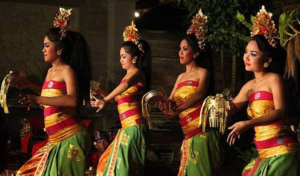 balinese-dance-bali-kids-guide-1.jpg balinese-dance-bali-kids-guide-1.jpg