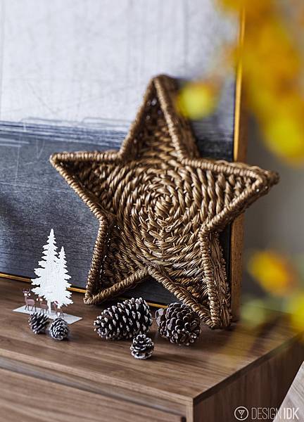 3_TREE_Christmas 2017_Handwoven Star Tray.jpg