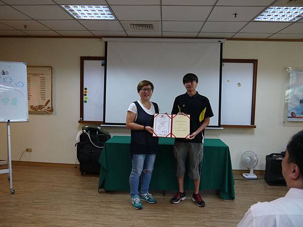 由企業主-黛彼頒發結訓證書更具代表意義