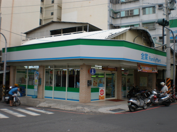 台南富農店3.JPG