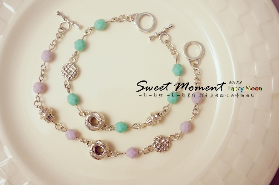 Sweet Moment1.jpg Sweet Moment1.jpg